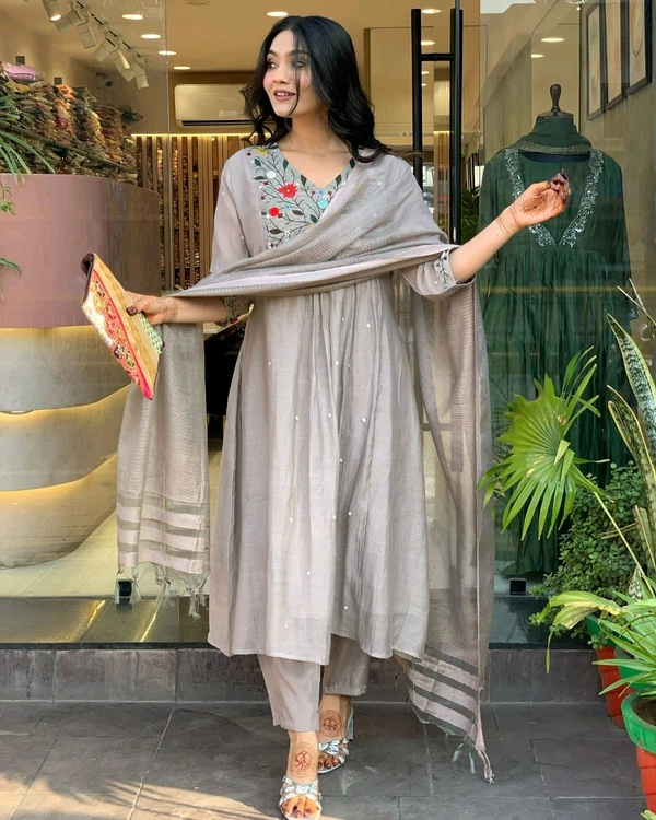 LCJ 5649 *NEW Very Beautiful 3ps Set 
cotton fabric Anarkali kurti pant and dupatta. - L-40