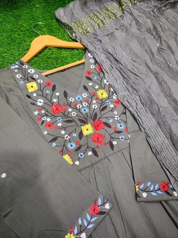 LCJ 5649 *NEW Very Beautiful 3ps Set 
cotton fabric Anarkali kurti pant and dupatta. - L-40
