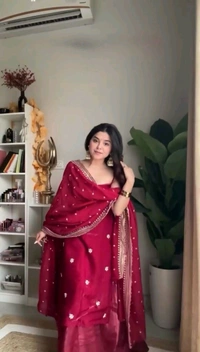 DSS 5854 KD
 New Satin  JIMI CHOO Kurta Plazo Set
Work  thread with Sequnce 


 - 3XL-46