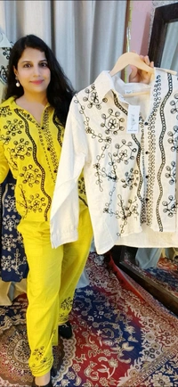 KD18  5660  Mul Cotton  Embroidery cord set 
Both side pocket 
  - Yellow, M-38