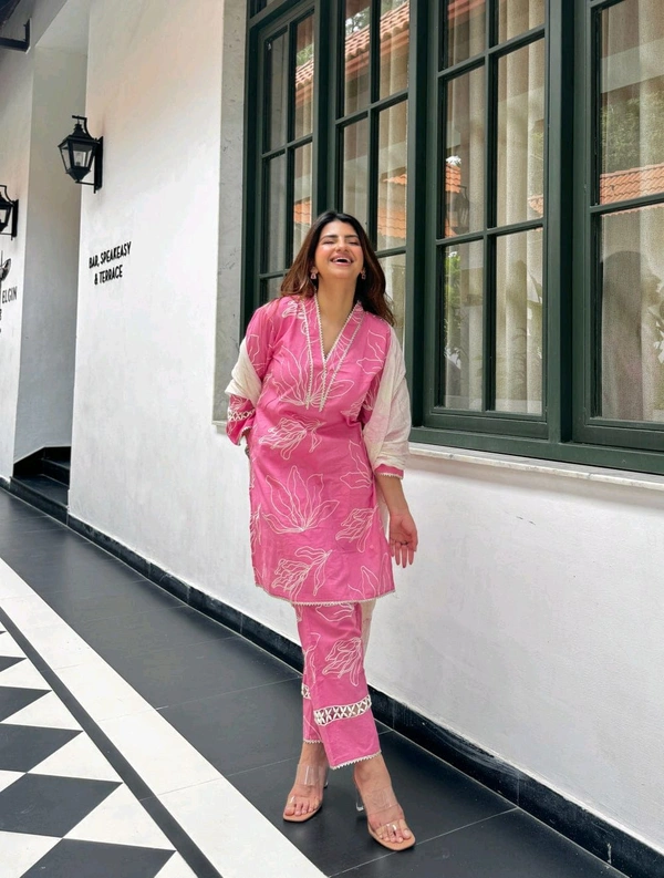 LCW 5690 *New Pink Kurta Pant duppta side hand cut and pant Lace work  - XL-42