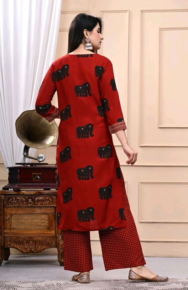 LCW 5700  Name: Women Fashionable Printed Hand Work  Cotton Rayon Kurti With Malmal Dupatta and Pant Set  - XL-42