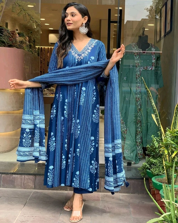 LCW 5705 *New lounch Cotton  A-line Kurta Pant Set  Hand work& embroidery* - Blue, 3XL-46