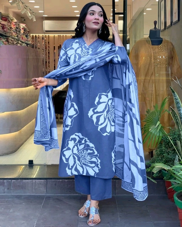 LCW 5706 Very Beautiful Heavy Cotton Kurti Pant & Dupatta Set Beautiful Heavy  Embroidery On Neck - XL-42