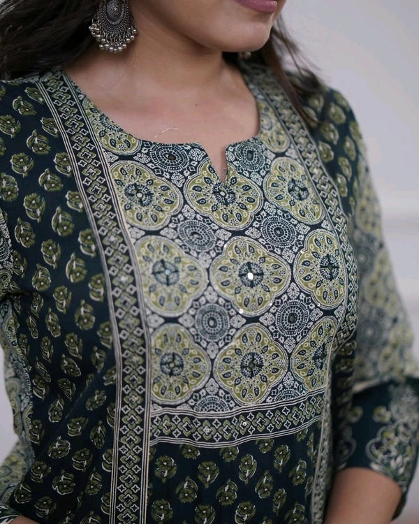 LCW 5709 *New beautiful Kurta Pant With  print dupatta sets Traditional wear Work Hand mirror work - Dark green, 3XL-46