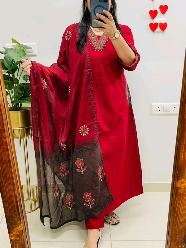 SF5  5810 new Style Pure Cotton Kurti With Pant Malmal  Dupatta Set  - 2XL-44