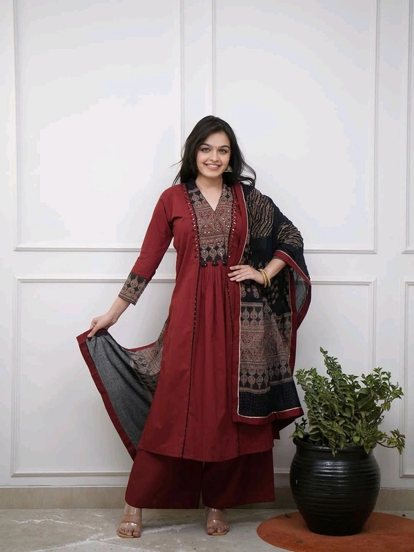 SF5  5814 Beautiful  A-line  kurti with hand mirror work.
Cotton straight plazo set  With Dupatta  - Maroon, 2XL-44