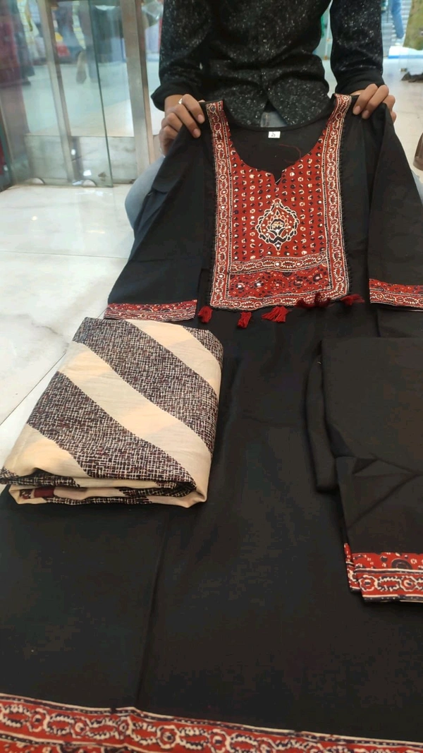 LCW 5817 New Premium launch Cotton straight kurti,pant, dupatta sets - Black, 3XL-46