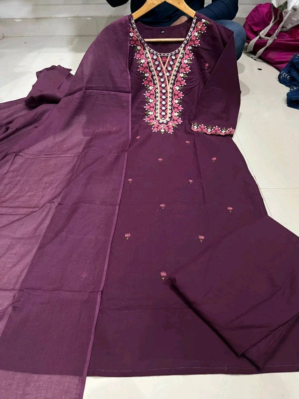 LCW 5835 New launch Pure Cotton Kurti Pant And Malmal Dupatta Set With Colourful Embroidery Work  - Purple, L-40