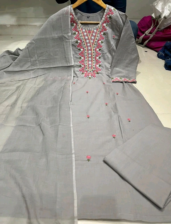 LCW 5835 New launch Pure Cotton Kurti Pant And Malmal Dupatta Set With Colourful Embroidery Work  - Gray, 2XL-4