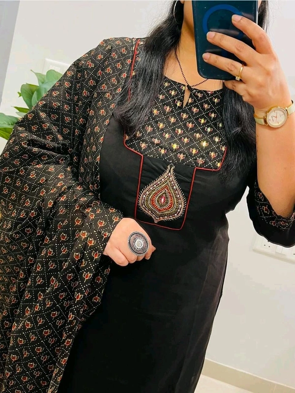 SF5 5846 New Style: cotton printed straight Kurta with Cotton Pant  & Malmal Dupatta Work:  hand work - Black, M-38