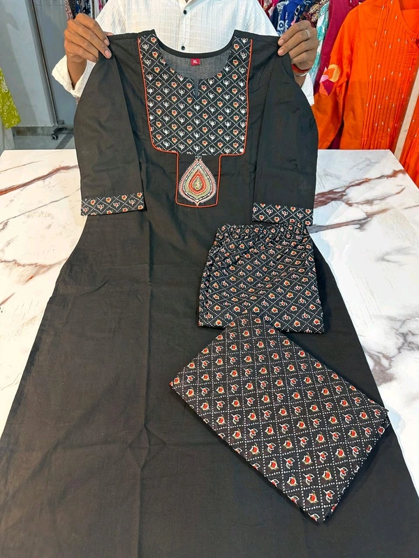 SF5 5846 New Style: cotton printed straight Kurta with Cotton Pant  & Malmal Dupatta Work:  hand work - Black, 2XL-44