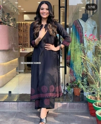KDJ 301 COTTON PRINTED KURTI WITH PANT  - L-40