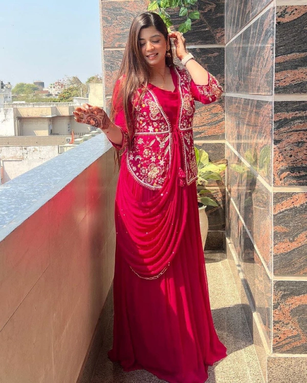 VRE 5956 DESIGNER GOWN WITH KOTTI AND DUPATTA  - Rani, XL-42