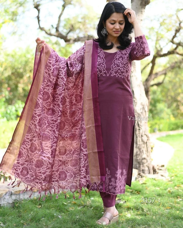 KDJ 5042 Beautiful Kurti Set  - 38