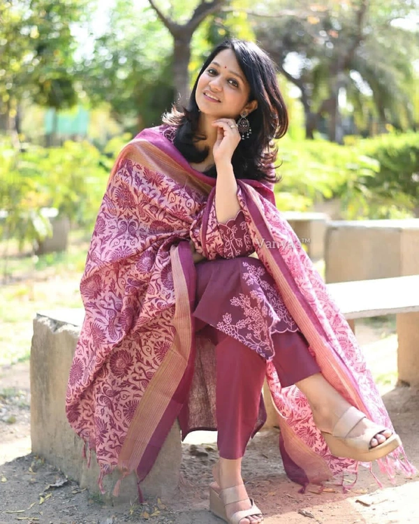 KDJ 5042 Beautiful Kurti Set  - 42