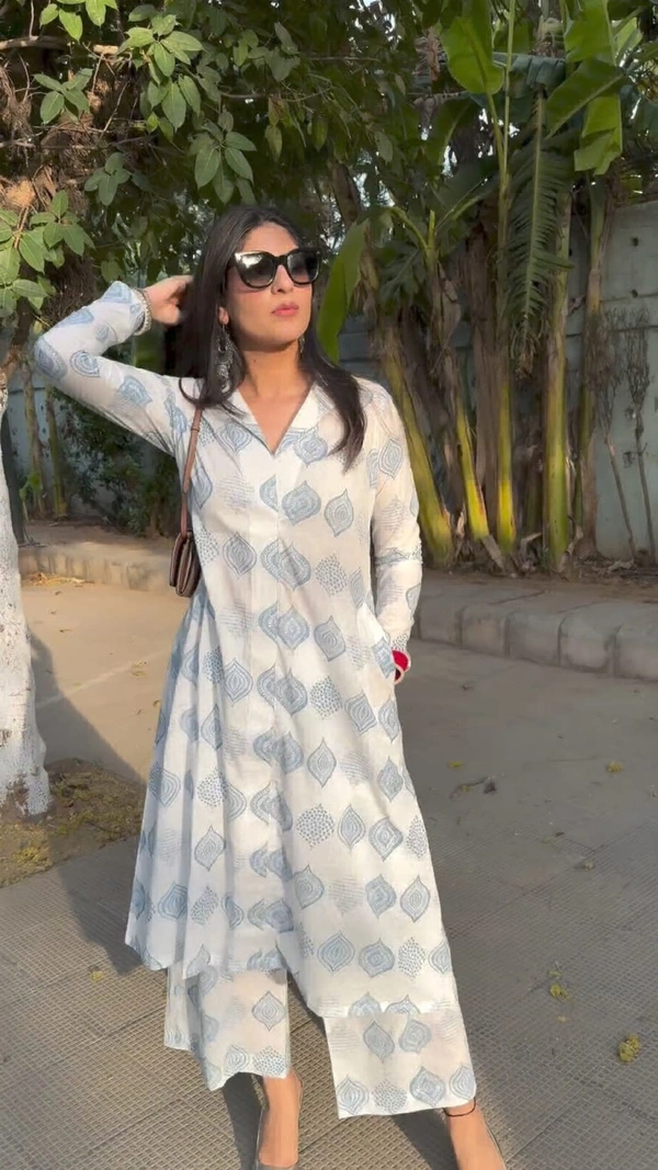KDJ 5280 Beautiful Dress  - 2XL-44