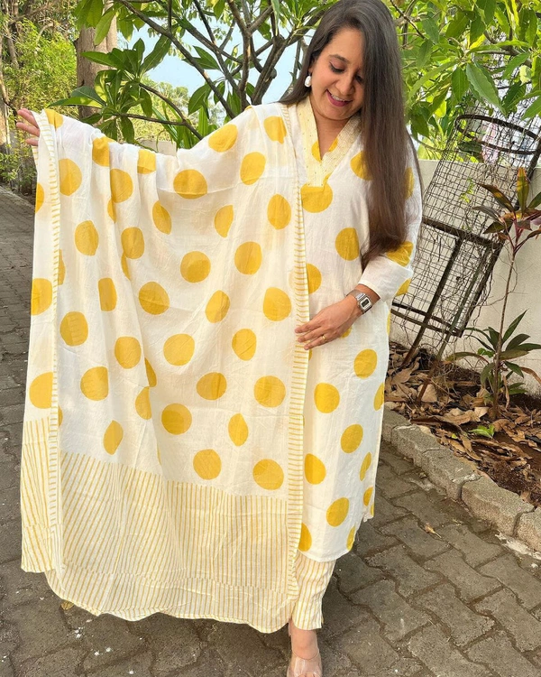 KDJ 5281 Beautiful Kurti Set  - L-40