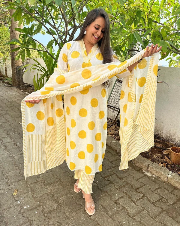 KDJ 5281 Beautiful Kurti Set  - 42-XL