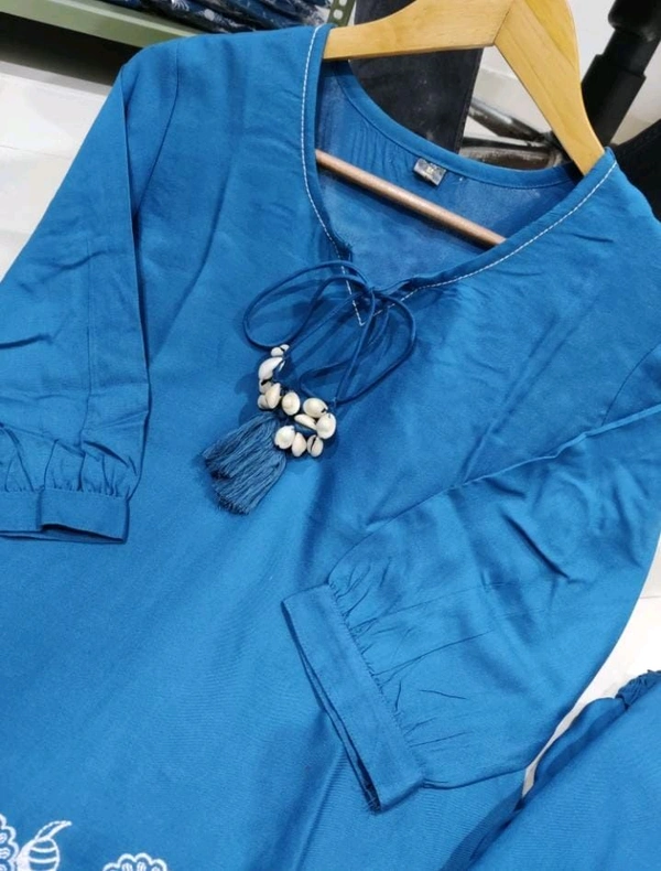 SF2 5033 *beautiful embroidery fabric Rayon Kurti Paint - M-38