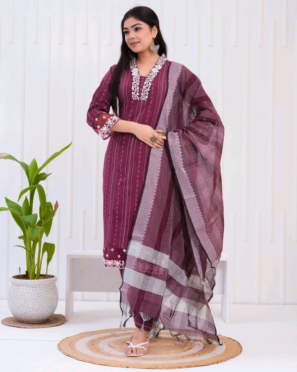 KDJ 5362  new Kadhi Kurta duptta with pant set - Night Shadz, L-40
