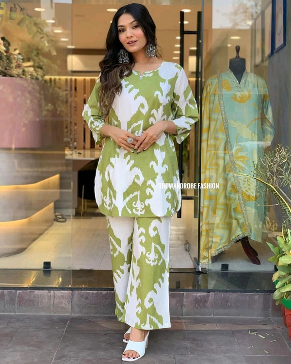 SF2 5380  Beautiful *cotton co-ords sets,l comfortable amazing print. perfect outfits  - Green, XL-42