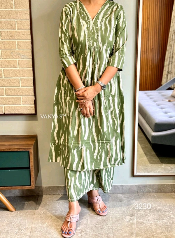 SF2 5400 DISIGNER CORD- SET  beautifully decorated with hand embroidery weaving PREMIUM COTTON WITH MIRROR WORK  - Green, M-38