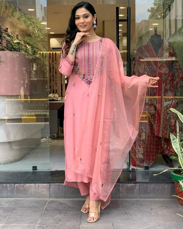 SF3 5402  designers. Wear  Beautiful Heavy Chanderi Silk  designer wear kurti pant and duppta  with embroidery work   - L-40