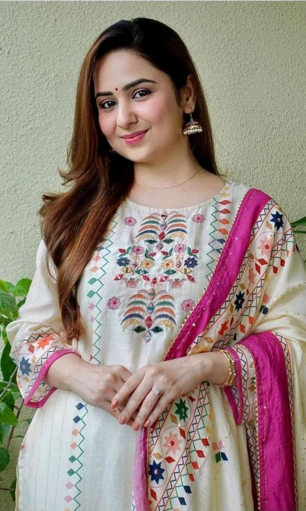 SF2  5452  Beautiful Heavy 3pcs Suit which is beautifully decorated ekatra pants and Lace Dupatta. - Heavy Reyon  - 2XL-44