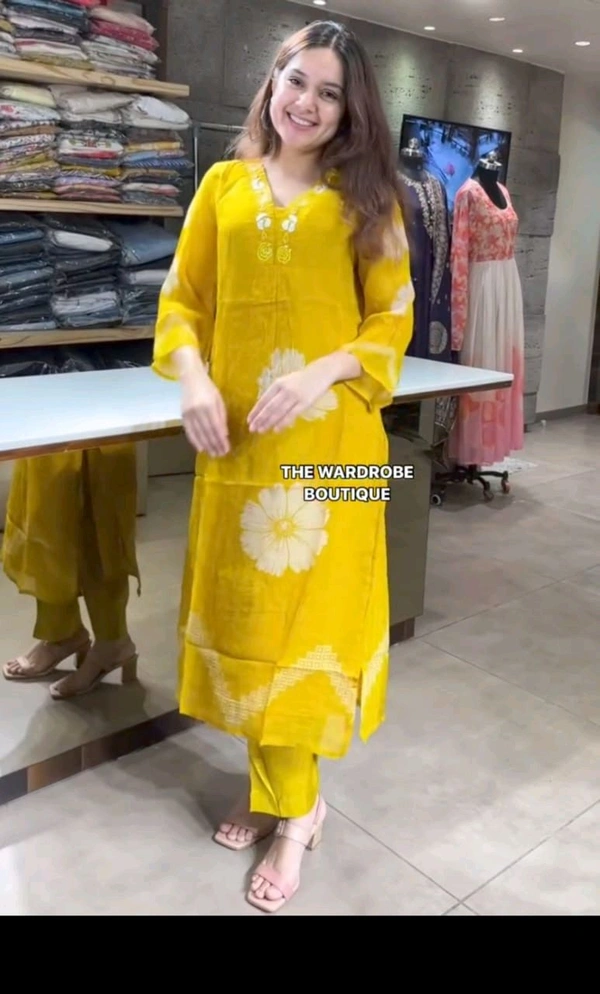 SF3  5511  Very Beautiful Flower Print  Design for Gorgeous   Malmal Dupatta  - Yellow, M-38