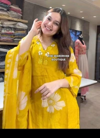 SF3  5511  Very Beautiful Flower Print  Design for Gorgeous   Malmal Dupatta  - Yellow, 2XL-44