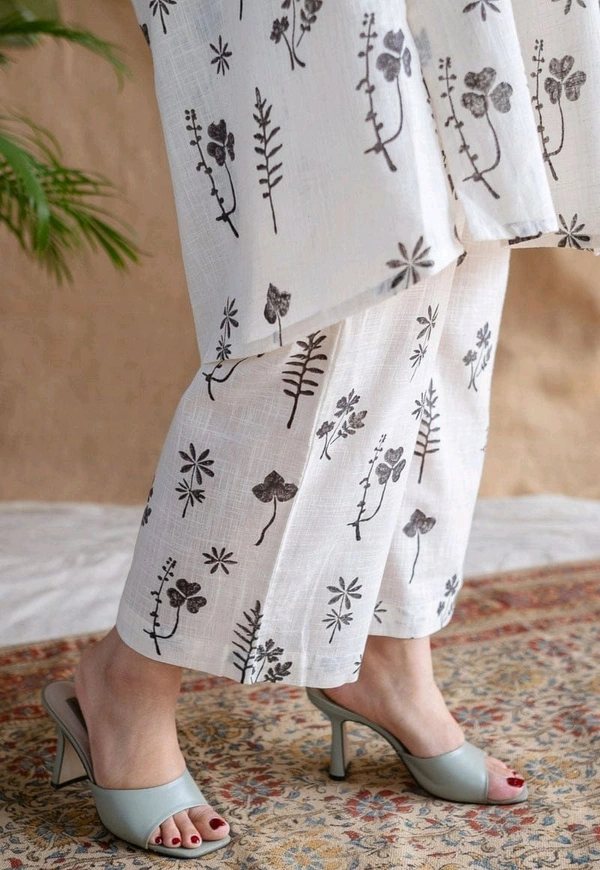 SF3  5512 Simple our latest launch  Pure Cotton kurti with leaf print with Plazo  Cotton One Side Pocket in Kurti - 2XL-44
