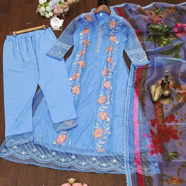 DSS 5586 New  Anarkali gown with Beautiful Featuring organza embroidery work and full lining with pent and digital organza dupatta with embroidery work lace - Blue, 2XL-44