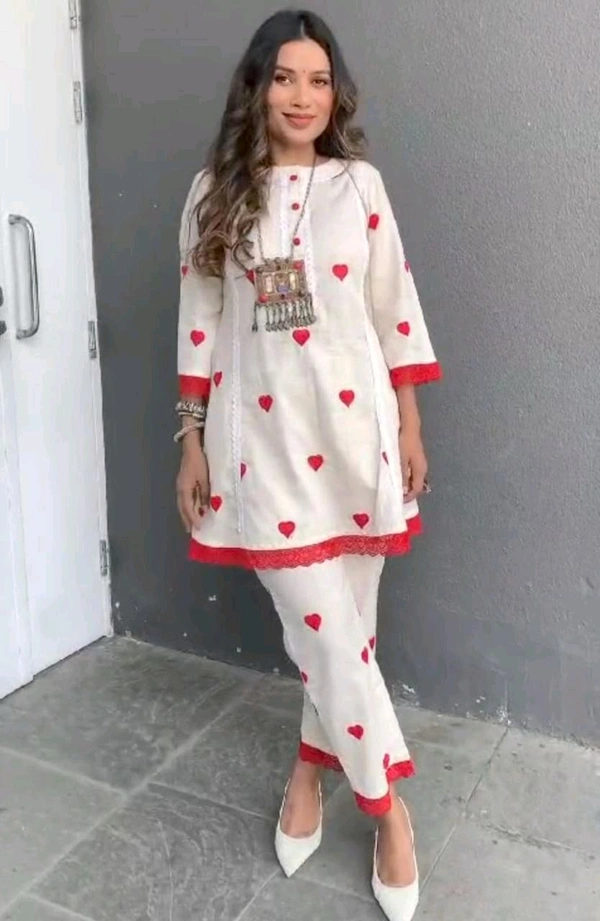 KDC 5604   Beautiful Cotton  Co-ord Design for Gorgeous ladies  New to our smart premium woven cotton co-ord set  less work  One Side Pocket  - 2XL-44