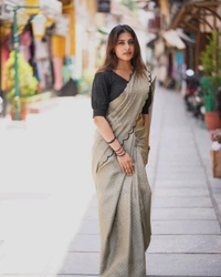 JBS 5621 *🌷Saree Collection🌷*

New Premium Quality gadhwal  Chex
Saree work : Arca Wor Cotton
Lucknowi Work

