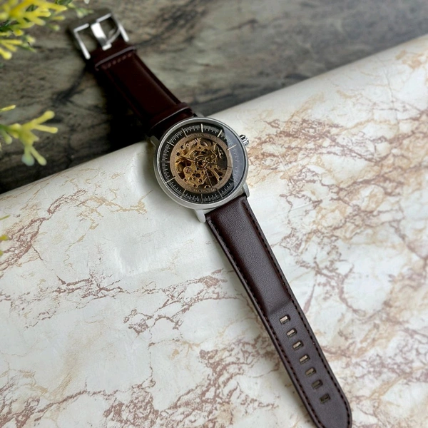 Analog Automatic Top Quality Collection With High Quality Strap Best Finishing Body & Case - Silver