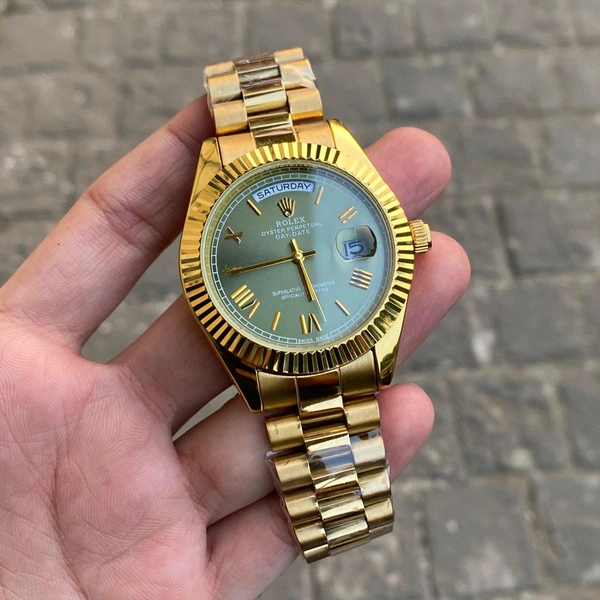 Analog Day Date High Quality Quartz Movement Collection With High Quality Strap Best finishing Body & Case - SRH3