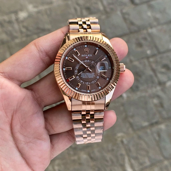 Analog Day Date High Quality Quartz Movement Collection With High Quality Strap Best finishing Body & Case - SRR2