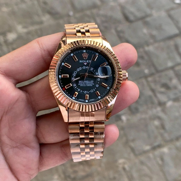 Analog Day Date High Quality Quartz Movement Collection With High Quality Strap Best finishing Body & Case - SRR3