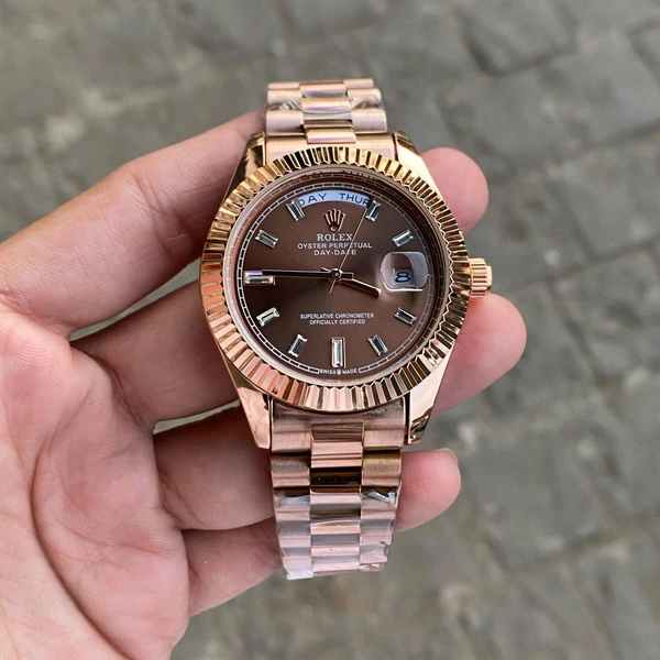 Analog Day Date High Quality Quartz Movement Collection With High Quality Strap Best finishing Body & Case - SRR2