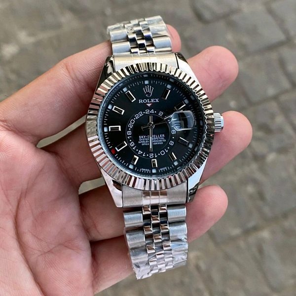 Analog Day Date High Quality Quartz Movement Collection With High Quality Strap Best finishing Body & Case - SRR1