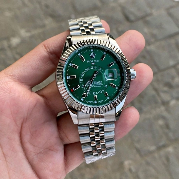 Analog Day Date High Quality Quartz Movement Collection With High Quality Strap Best finishing Body & Case - SRR2