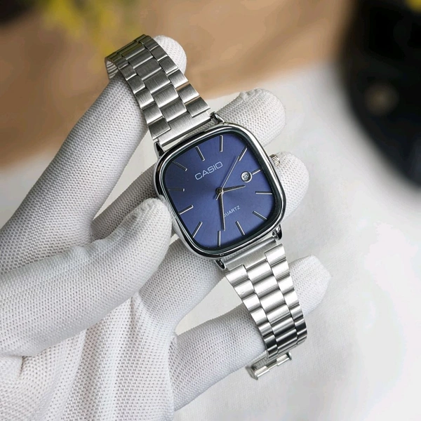 Analog High Quality Quartz Movement Watch Collection With High Quality Strap Best finishing Body & Case - SRG3