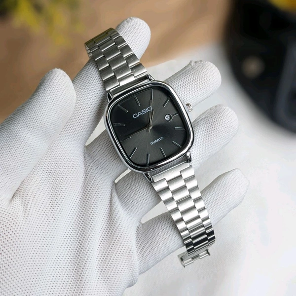 Analog High Quality Quartz Movement Watch Collection With High Quality Strap Best finishing Body & Case - SRG4