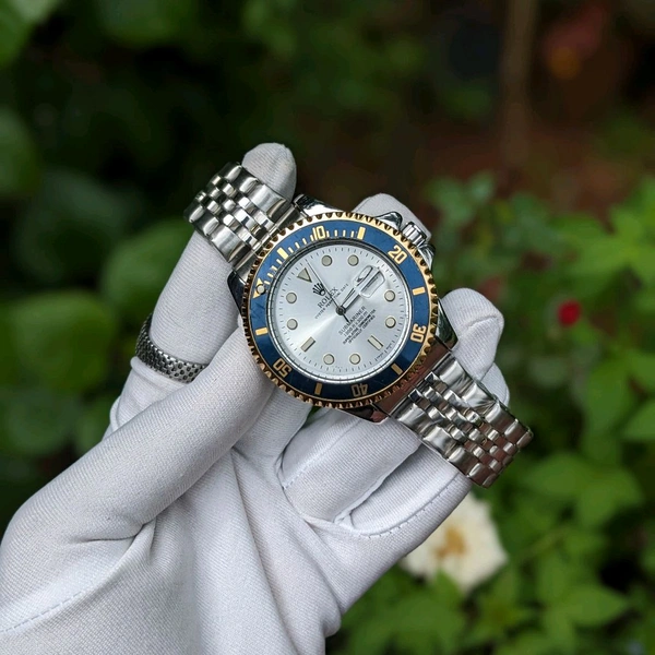 Analog Quartz Movement Watch With High Quality Strap Best finishing Body & Case - SRR3