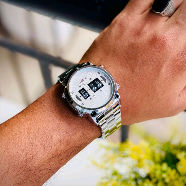 Analog Quartz Movement Watch With High Quality Strap Best finishing Body & Case - SRF1