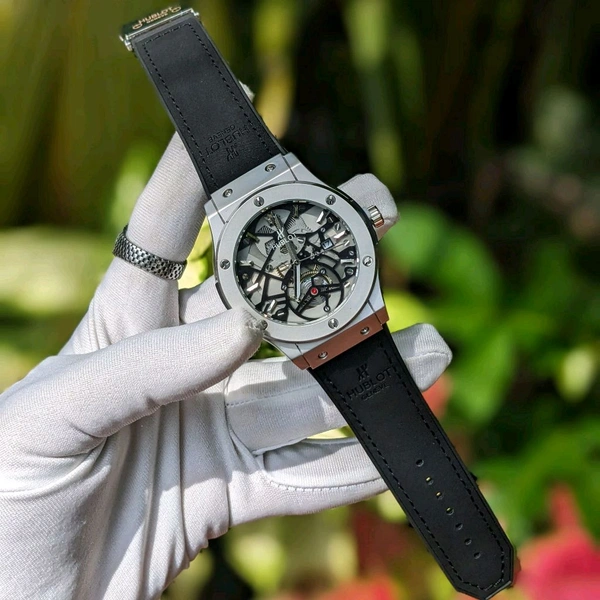 Analog Quartz Movement Watch With High Quality Strap Best finishing Body & Case - SRH2