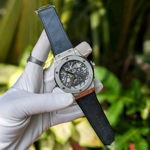 Analog Quartz Movement Watch With High Quality Strap Best finishing Body & Case - SRH3