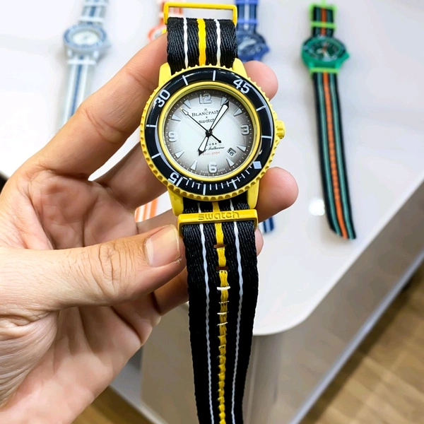 Analog SO35B400 Limited Edition High Quality Quartz Movement Watch With Rotating Bezel - SRW5