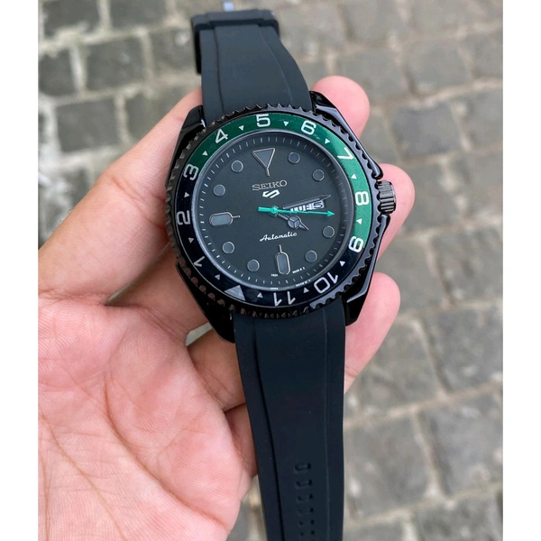 Analog Sportive Series Durable High Quality Quartz Movement Watch With Free Name Brand Box Packing - SEK1